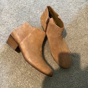 Jack Rogers tan suede booties- size 9